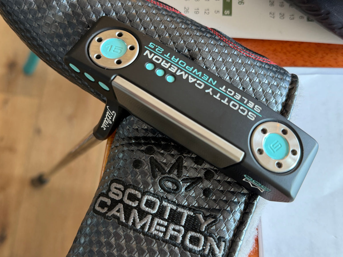 1/500 Scotty Cameron Newport 2.5 Tiffany 2-tone with custom shop shaft/matador 34.5”
