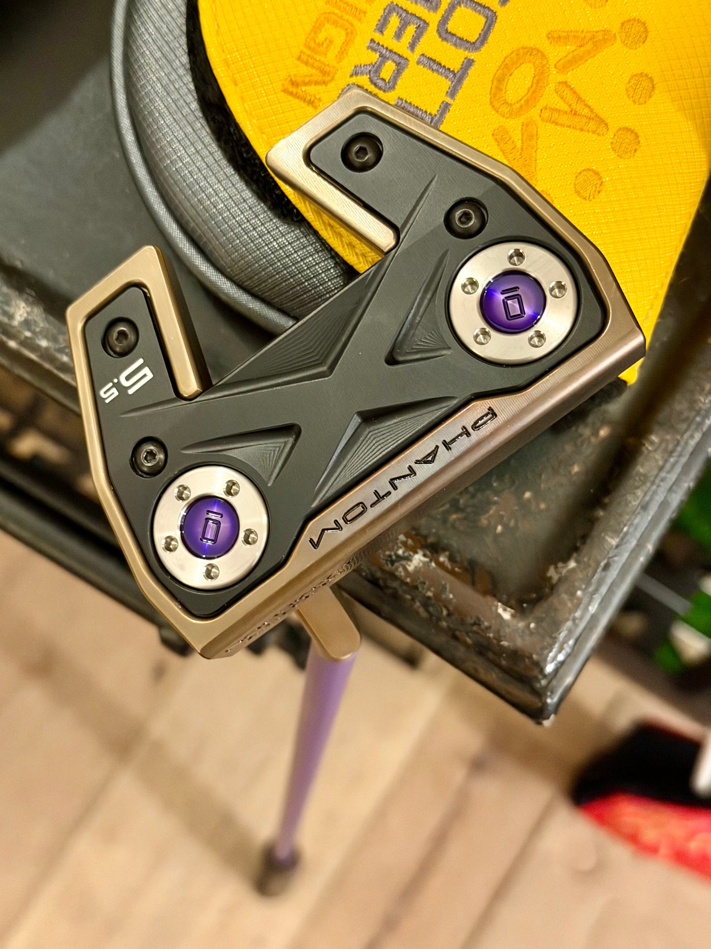 Oilcan phantom x 5.5 candy purple neon 35”