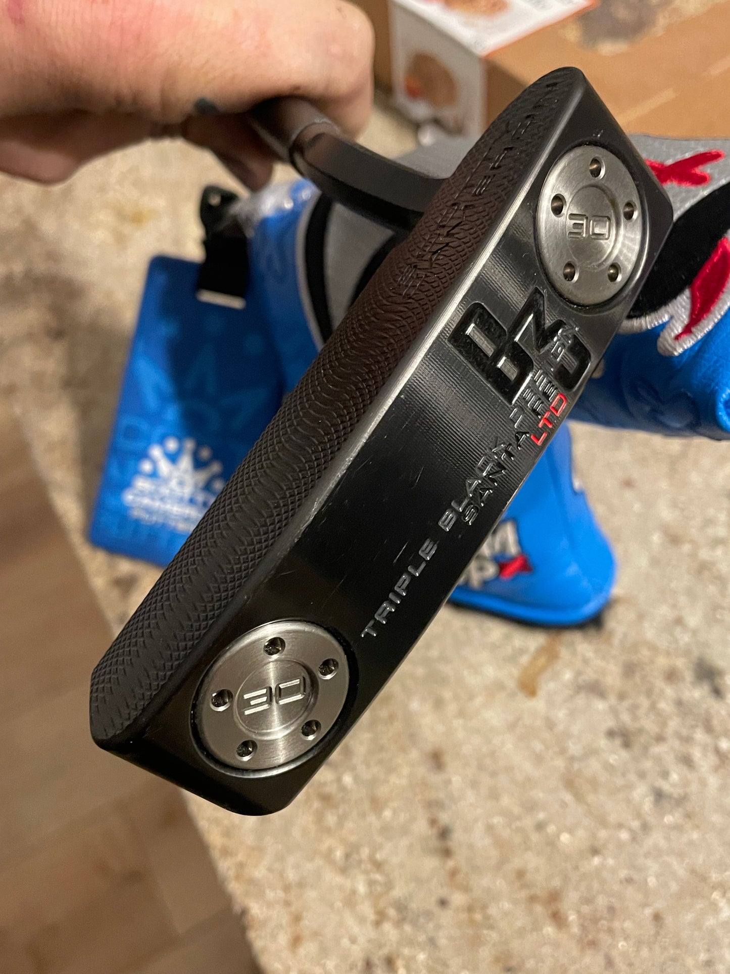 LAGP SoHo // Triple Black limited Santa Fe // Gallery Cover and Leash // 34"