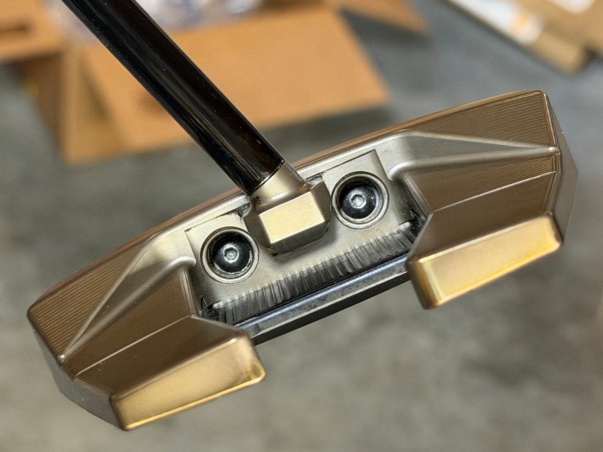 Scotty Cameron 2026 phantom 5 OC Oil Can / UNC Blue Custom 35”