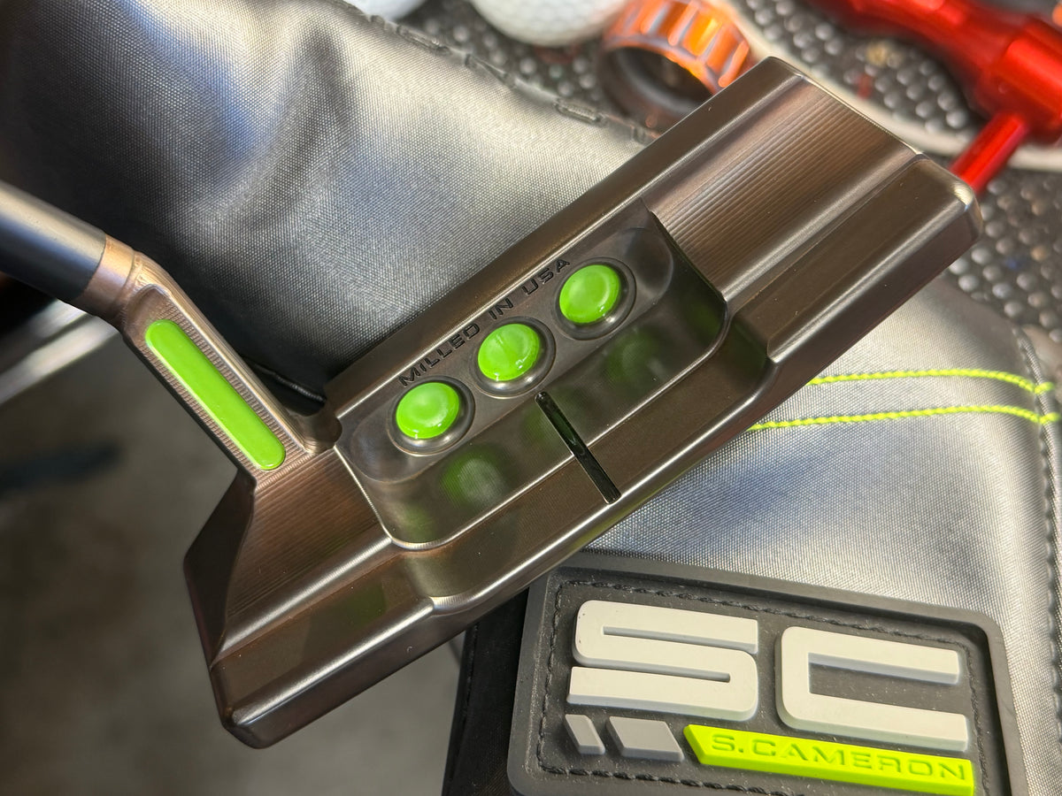 (New) Scotty Cameron Patina super select Newport 2.5 custom lime / leather 34.5”