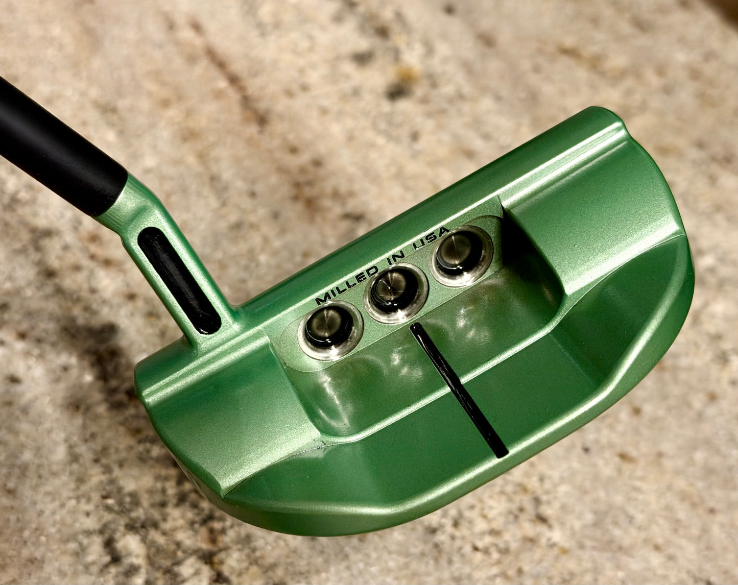 Anodized Green fastback 1.5 (mint) w/ kangaroo + black shaft