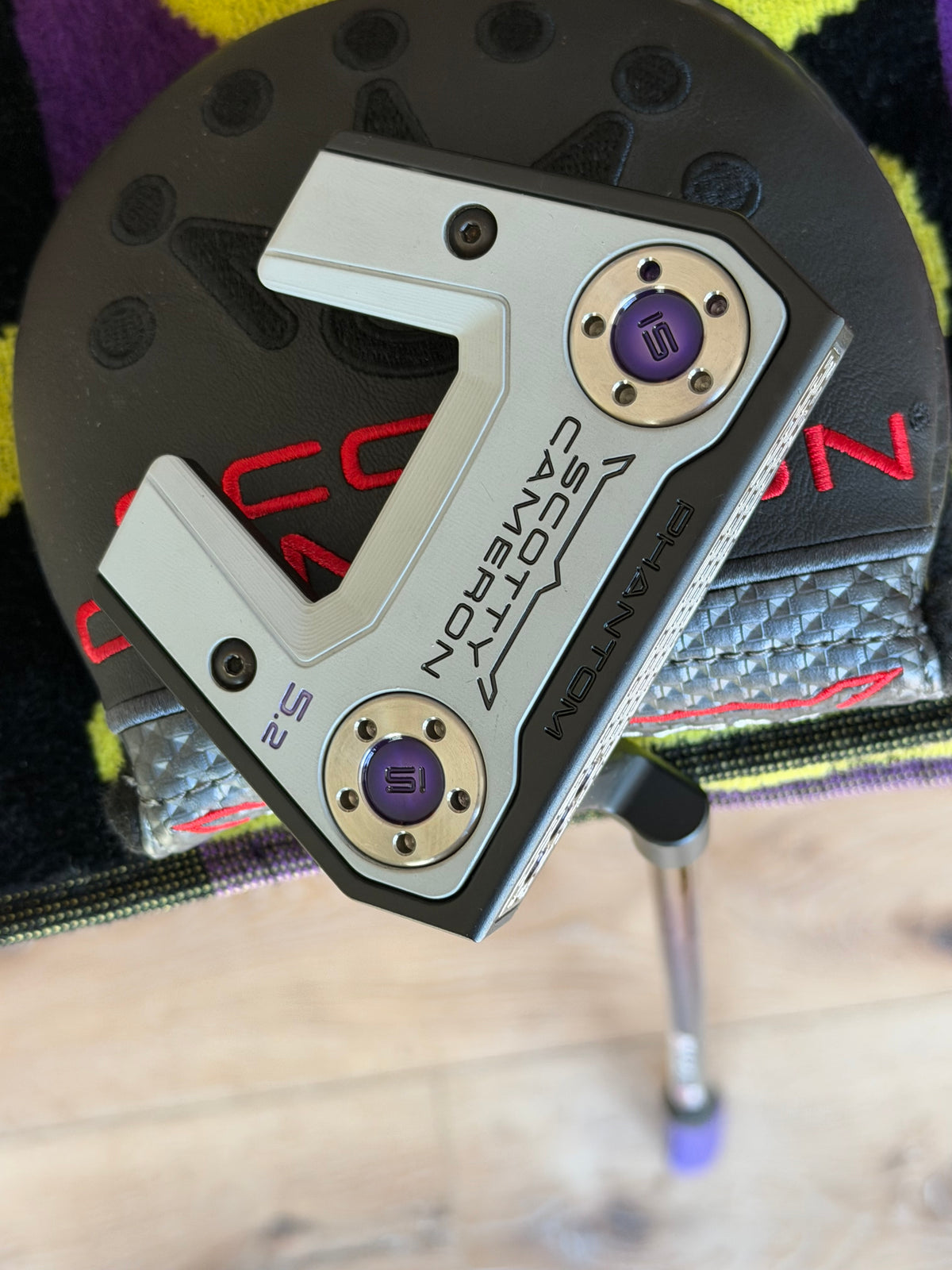New - Scotty Cameron phantom 5.2 (2026) purple / rainbow KBS 34”