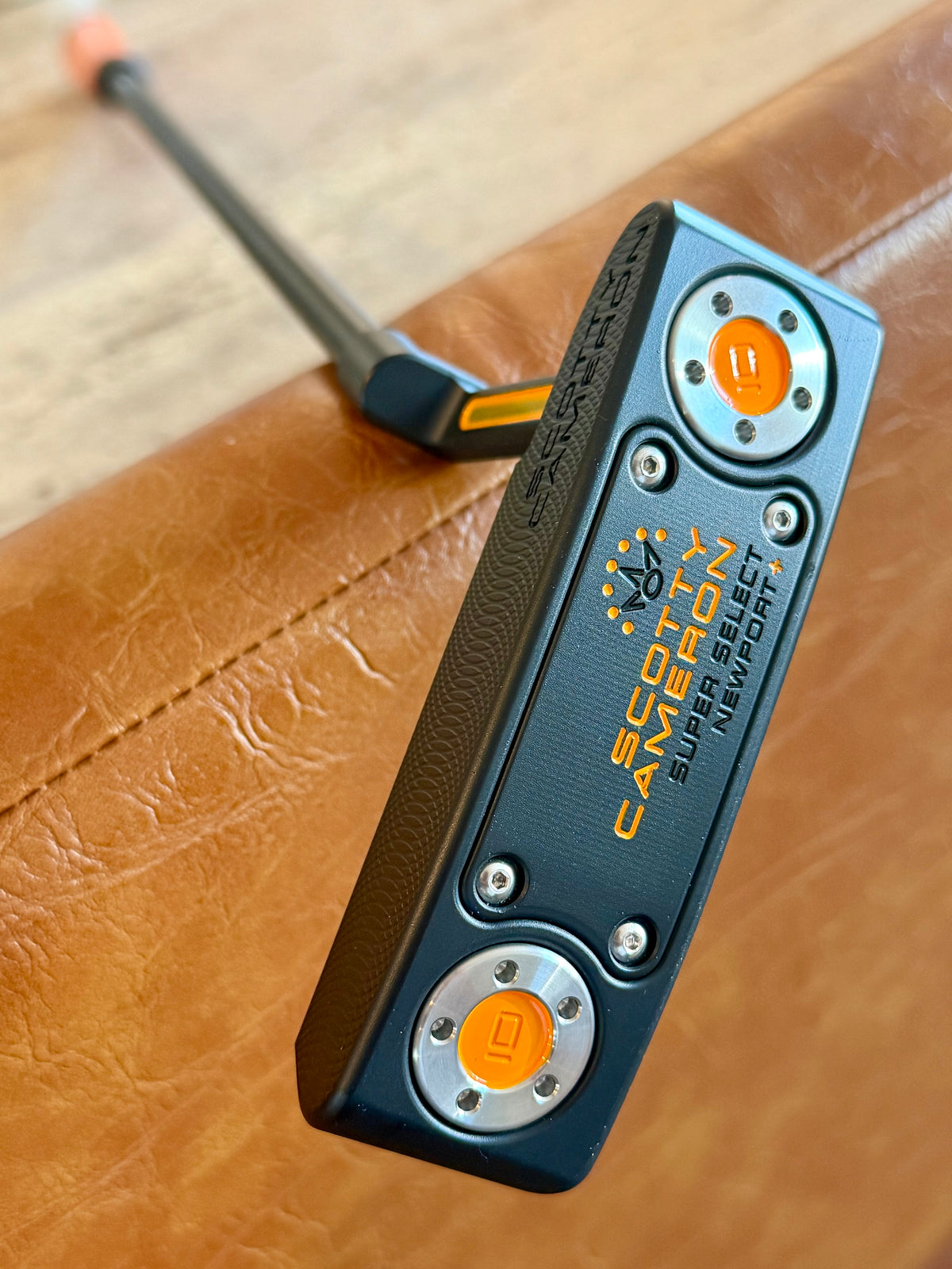 New Scotty Cameron Newport plus custom tangerine KBS Stealth 120 35” (Copy)