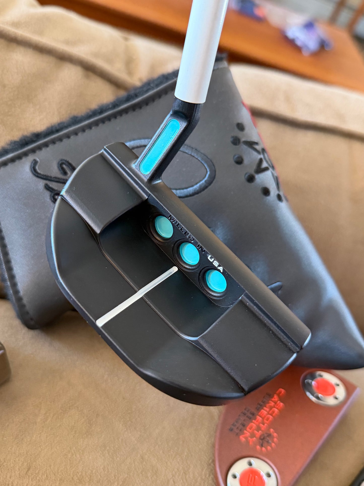 New Tiffany/black fastback 1.5 35”