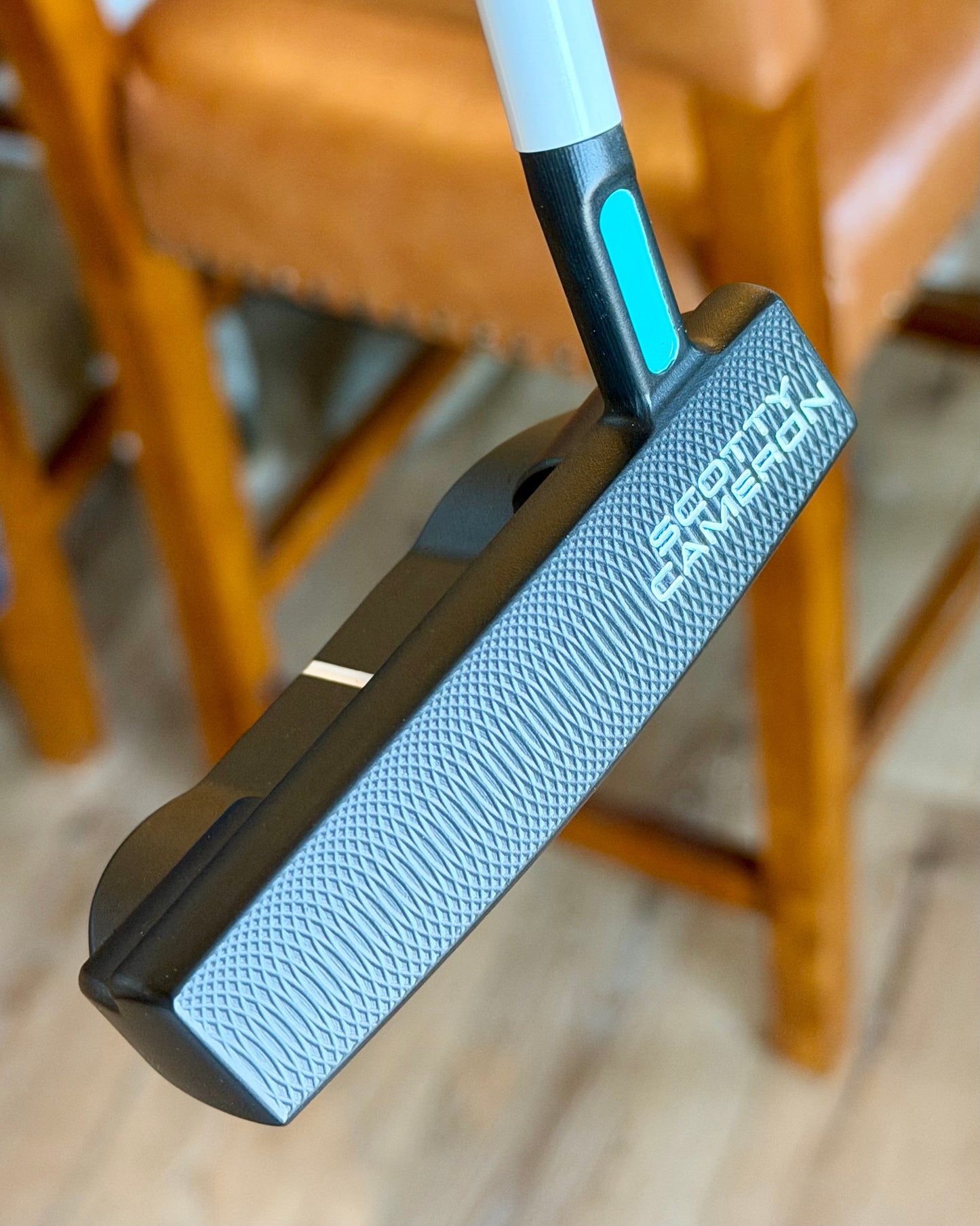 New Tiffany/black fastback 1.5 35”