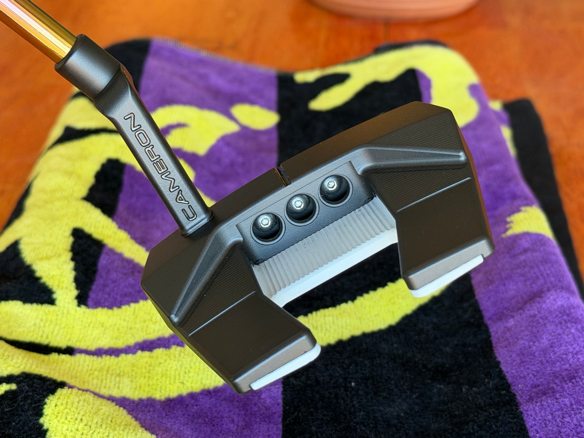New - Scotty Cameron phantom 5.2 (2026) purple / rainbow KBS 34”