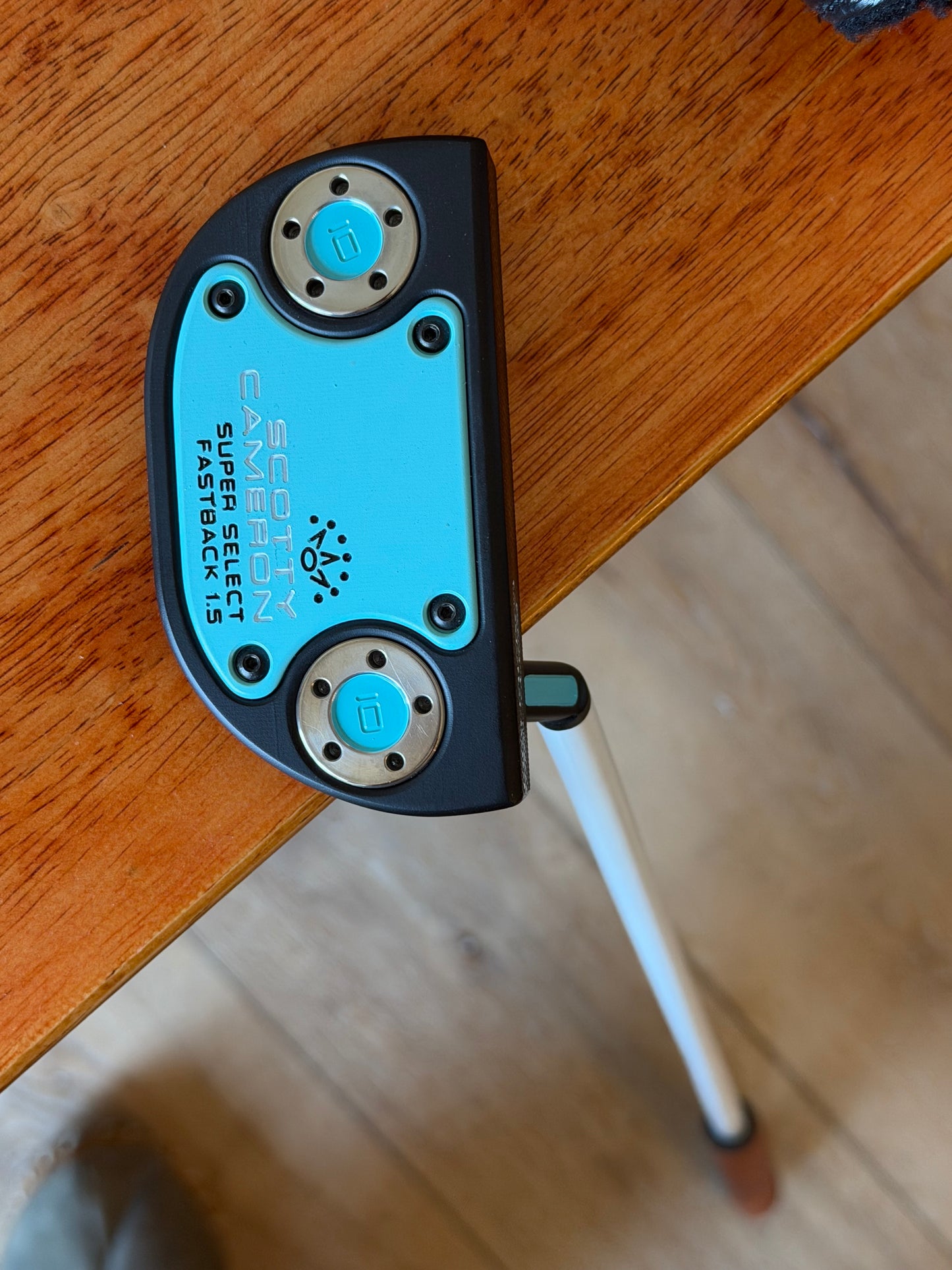 New Tiffany/black fastback 1.5 35”