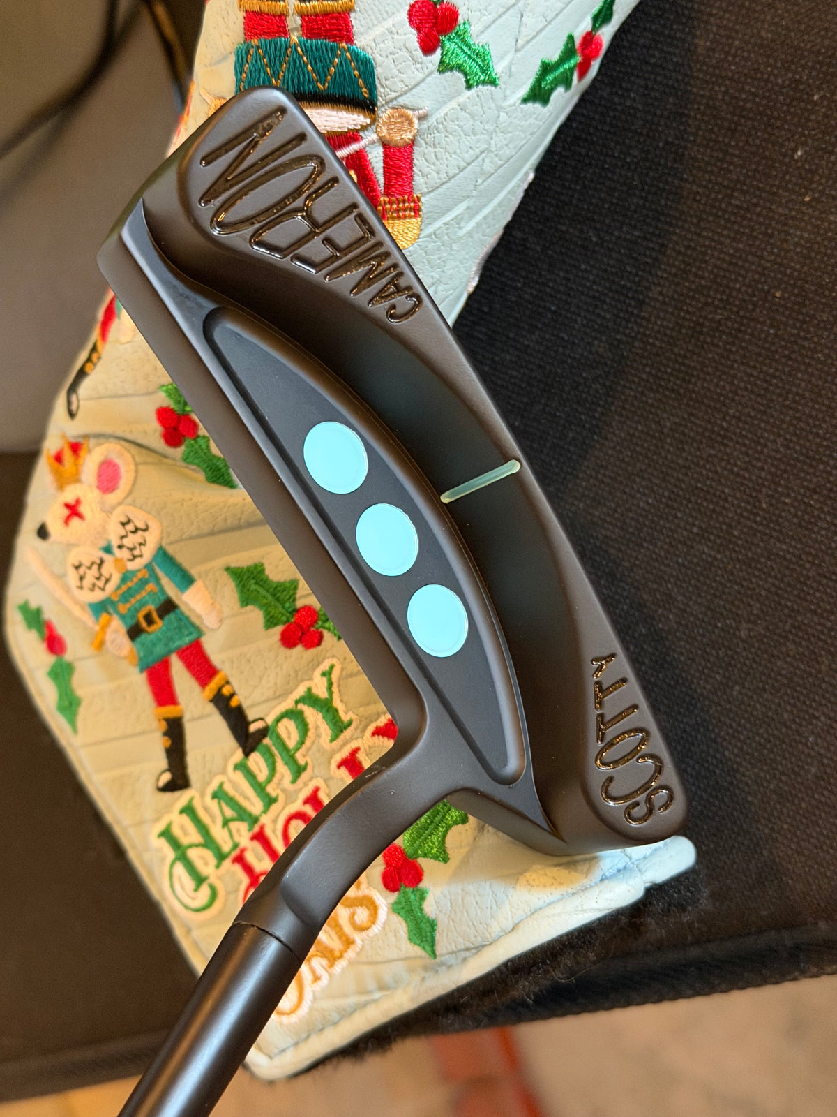 Scotty Cameron Select Laguna 1.5 - black/tiff 34.5” Holly Days