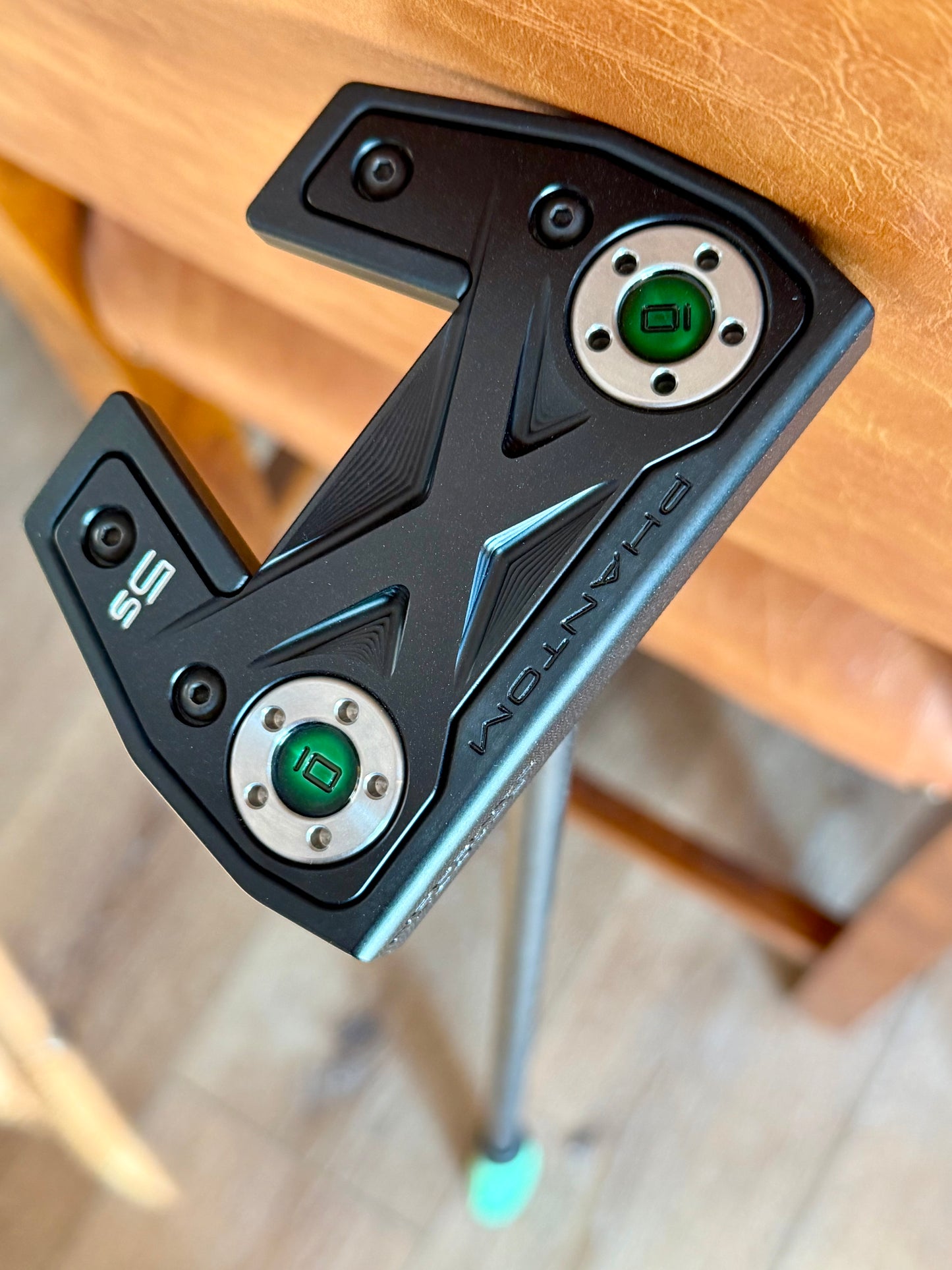 New phantom x5S 34” - black on black with chrome, candy green + kangaroo!