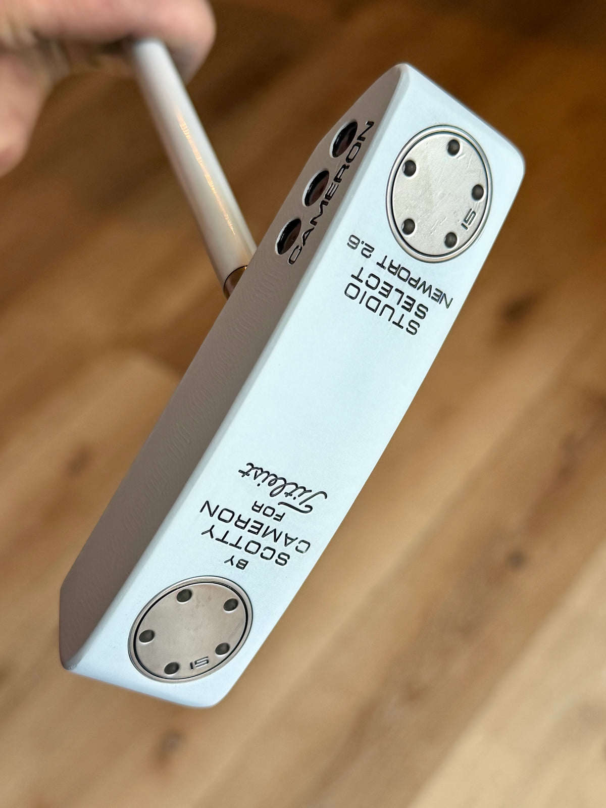Scotty Cameron Newport 2.6 Center Shaft - white/white + leather 34”