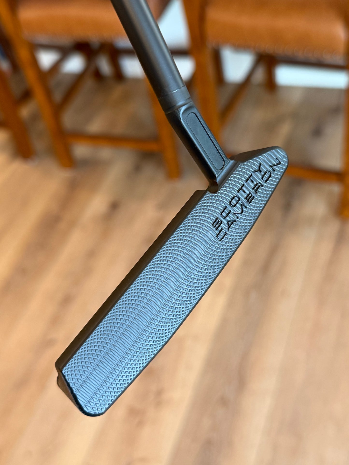 New super select Newport 2.5 blackout / 2x purple 34”