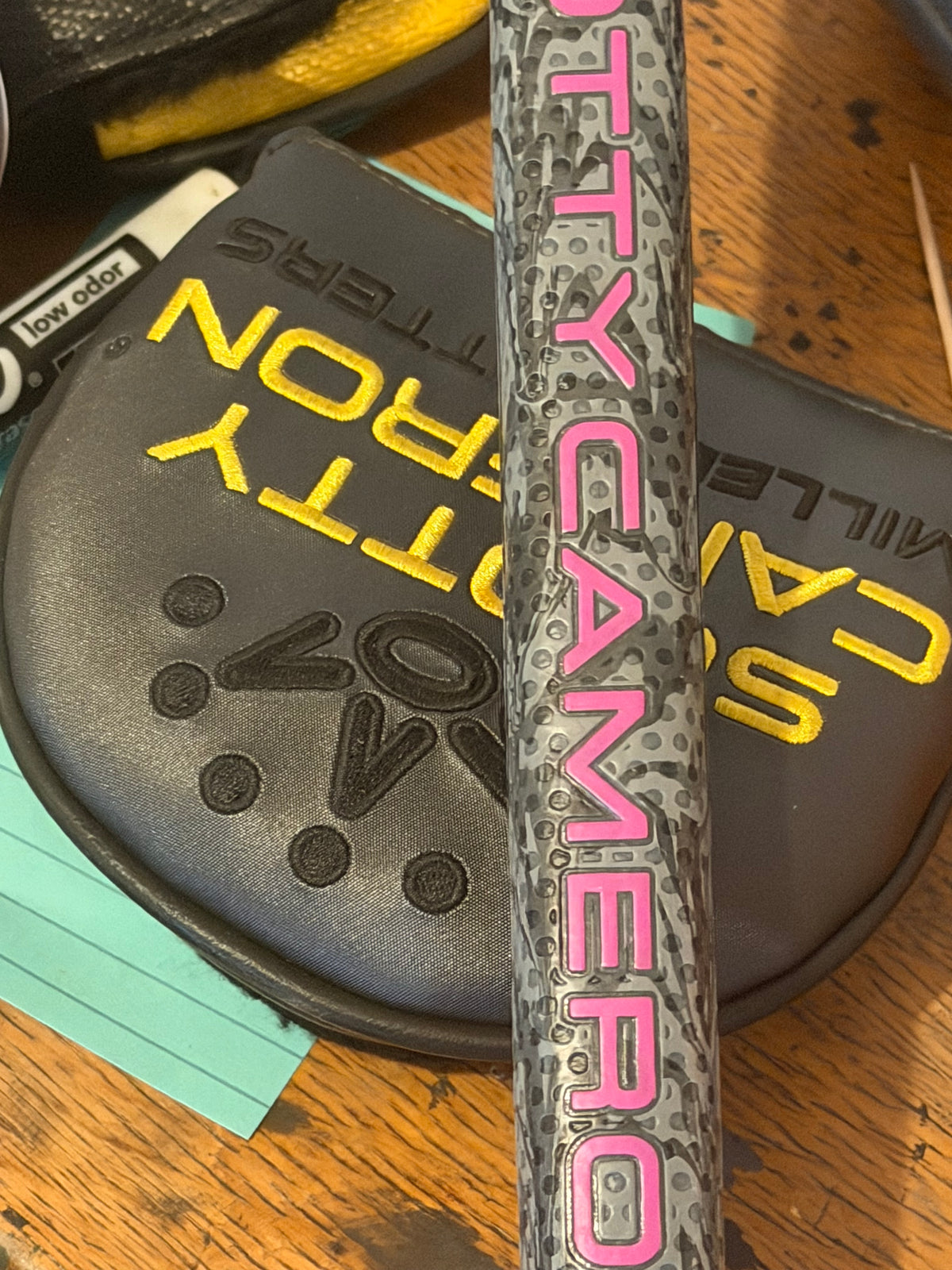 Scotty Cameron White / Candy Pink Phantom x5 x 5 psychedelic matador 35”