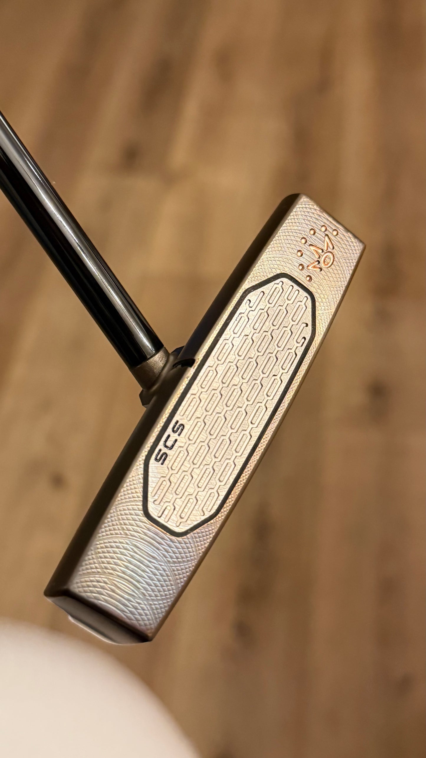 Oil Can Fastback OC - 34” - copper fills / black screws - new!