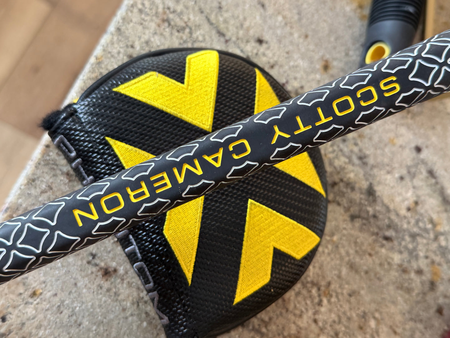 phantom x5.5 blackout 34”