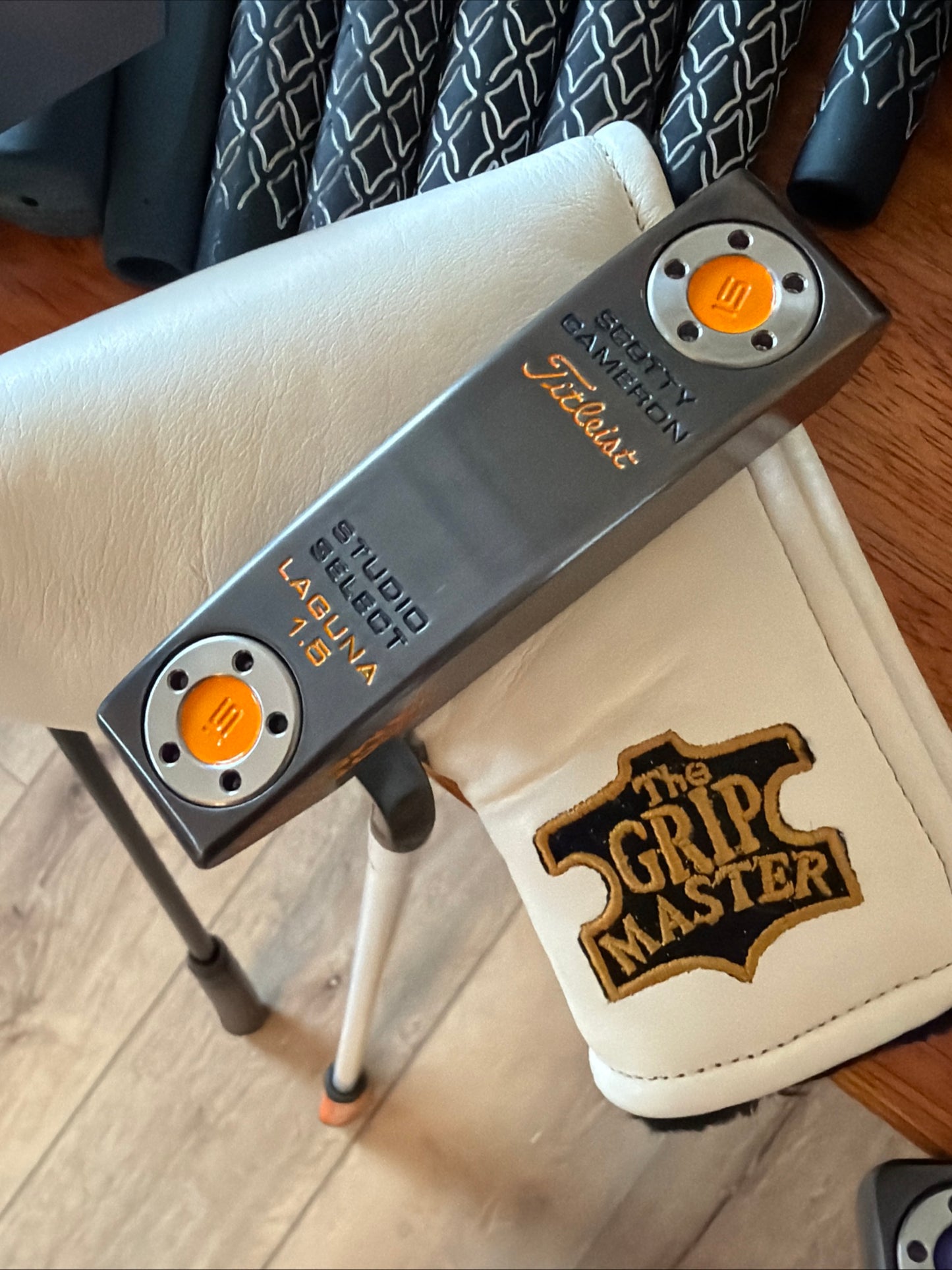 Laguna Select Gun Blue / Tangerine with Gripmaster grip/ HC 34.5”