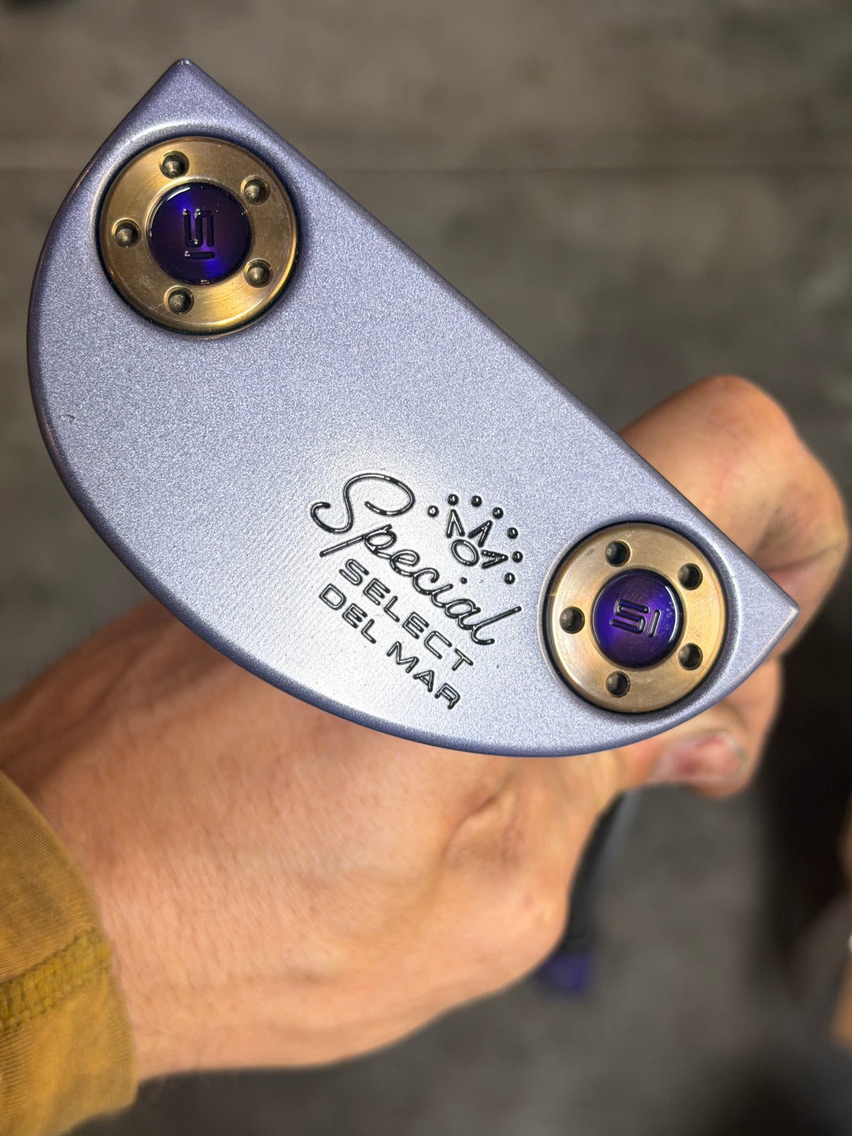 Scotty Cameron Del Mar- crushed orchid / gold 34”