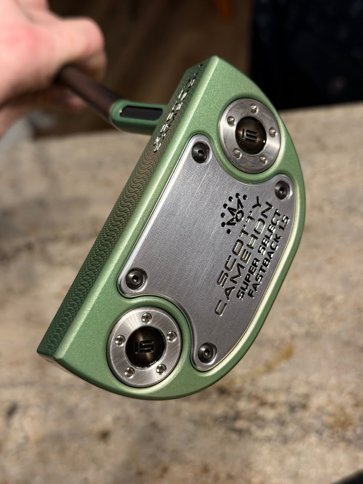 Anodized Green fastback 1.5 (mint) w/ kangaroo + black shaft