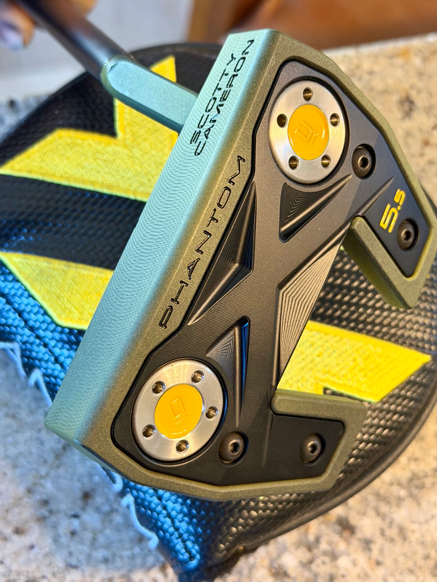 Bruins Phantom 5.5 (new) yellow splash / gloss yellow 35”