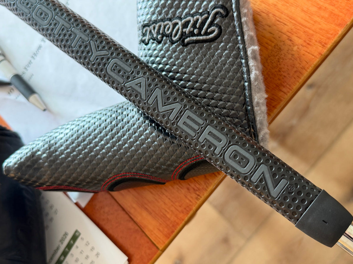 1/500 Scotty Cameron Newport 2.5 Tiffany 2-tone with custom shop shaft/matador 34.5”