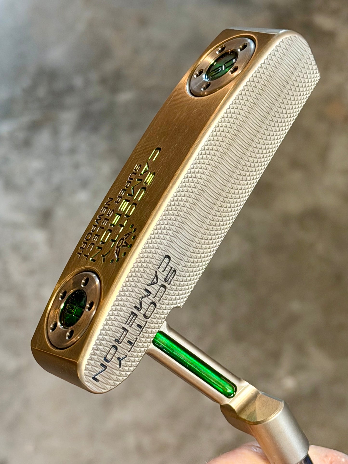 New super select Newport - Oil Can with candy green 35”