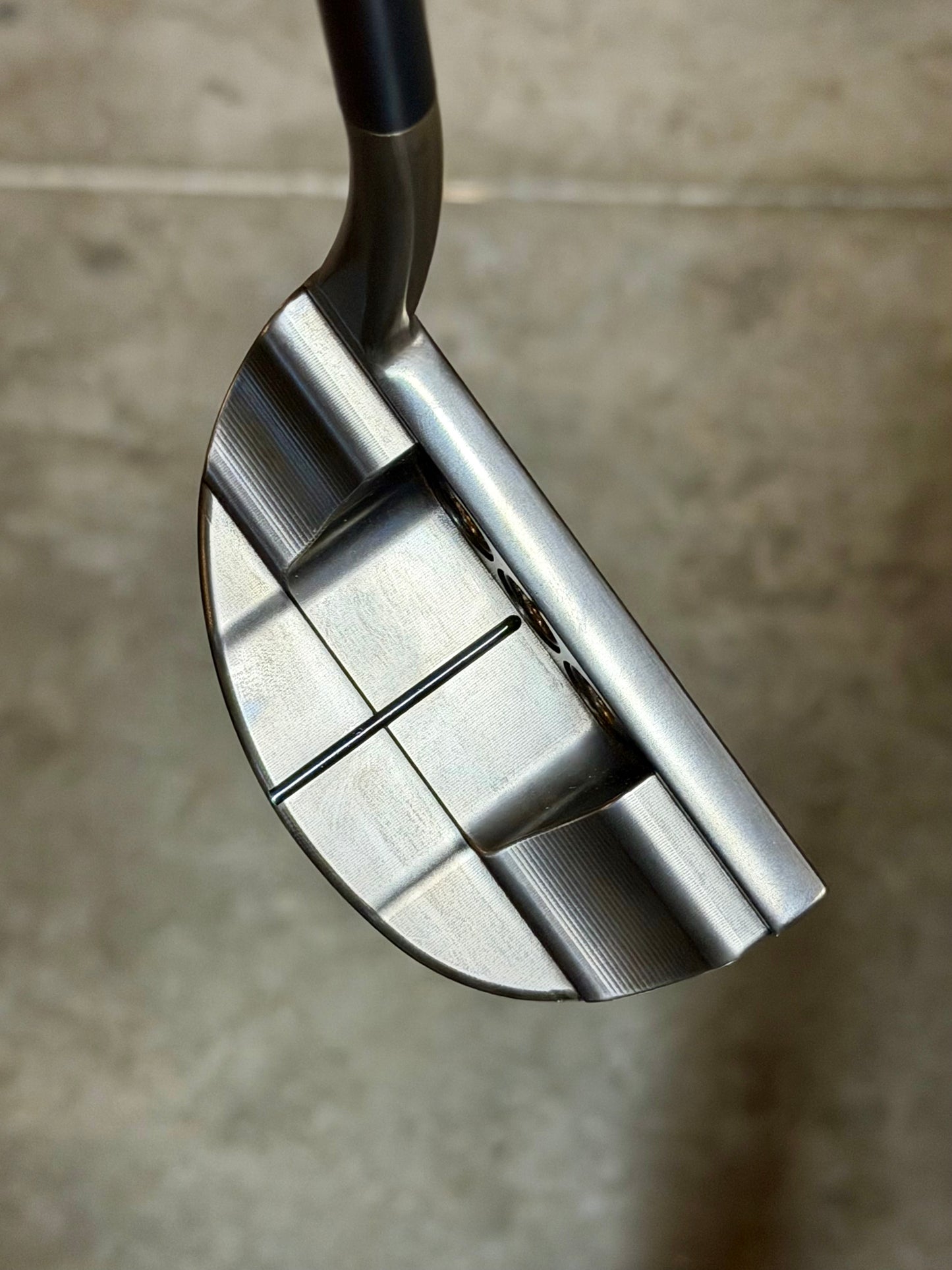 Scotty Cameron Del Mar 34” - murdered out - patina / smoke custom