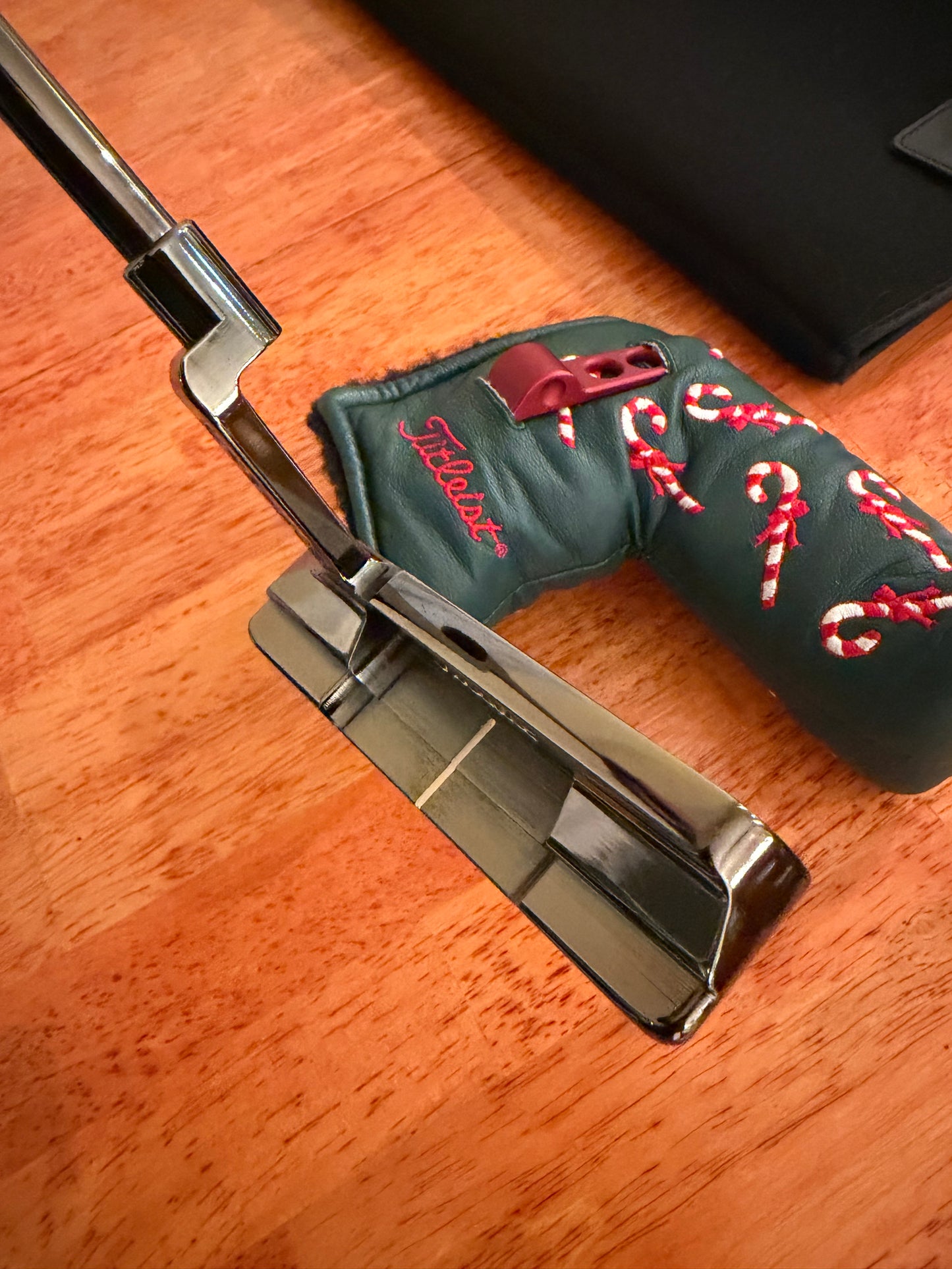 2002 (the first!) holiday limited (black pearl pro platinum Newport) NEW and original :)