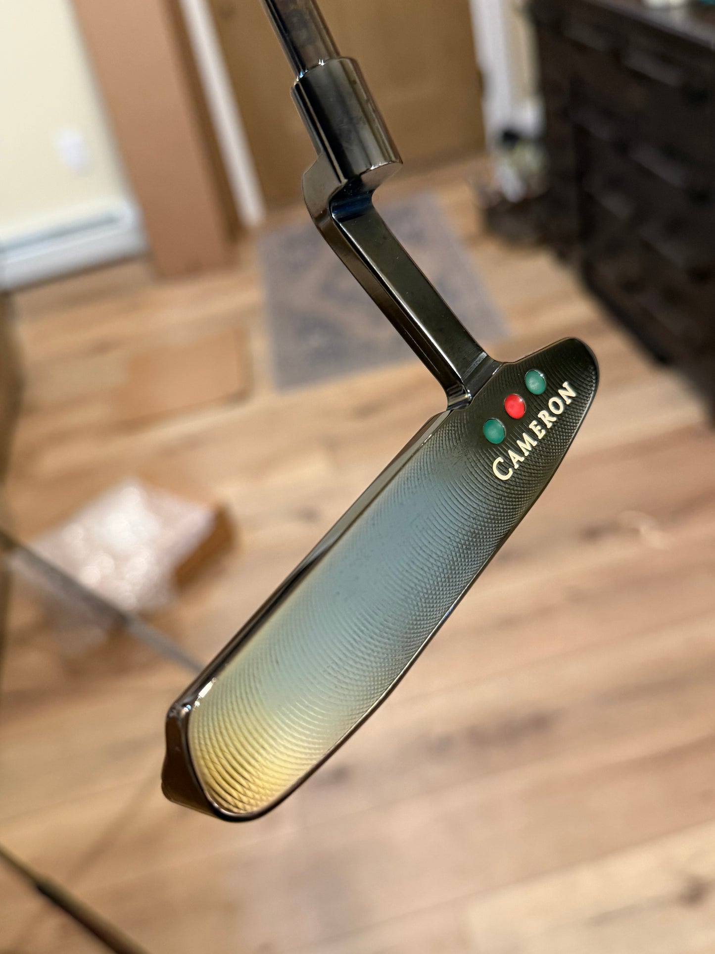 2002 (the first!) holiday limited (black pearl pro platinum Newport) NEW and original :)