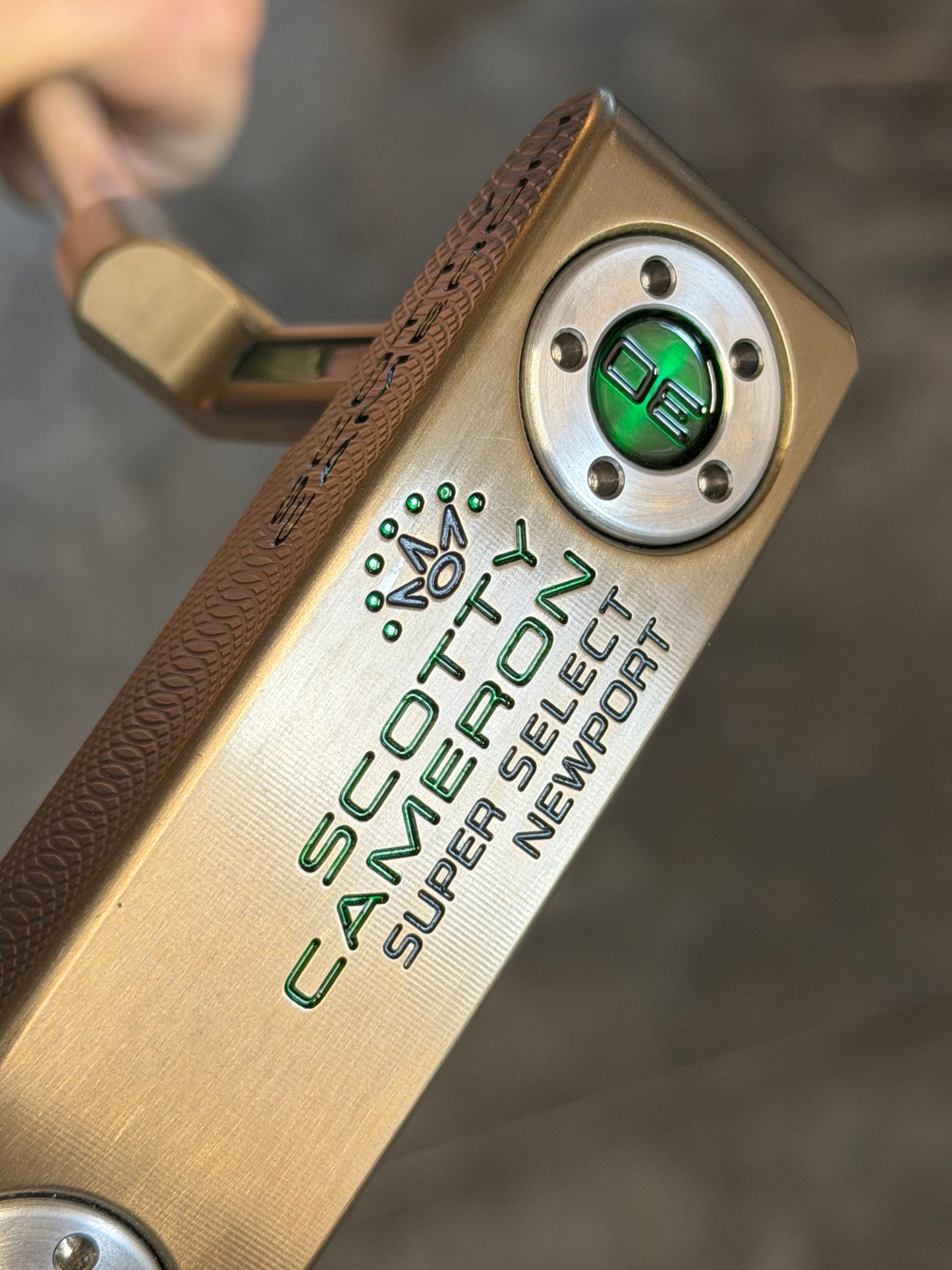 New super select Newport - Oil Can with candy green 35”