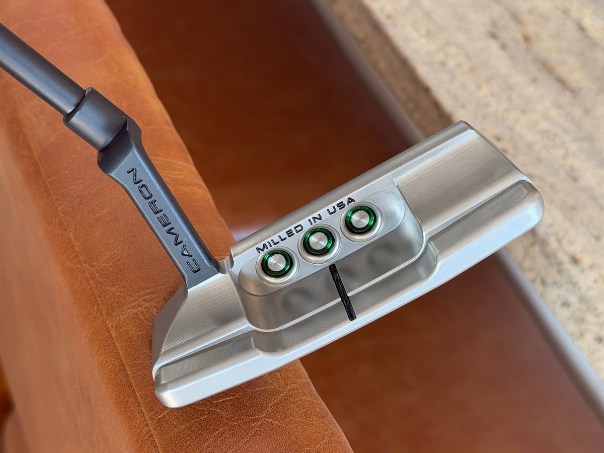 New two-tone Scotty Cameron Squareback 2 KBS GPS STEALTH satin/candy green 34.5”