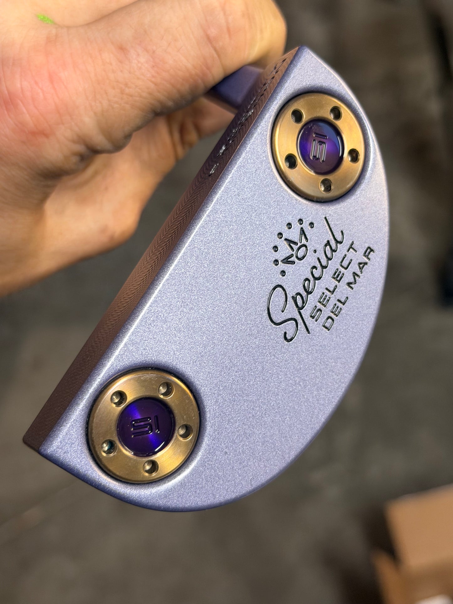Scotty Cameron Del Mar- crushed orchid / gold 34”