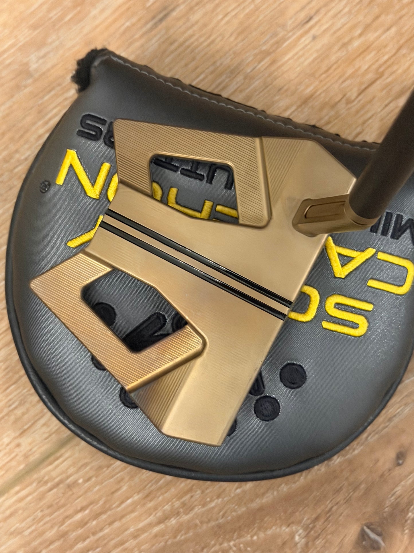 Beautiful torched 2025 phantom x9.5 (mint/new) + candy green + black shaft