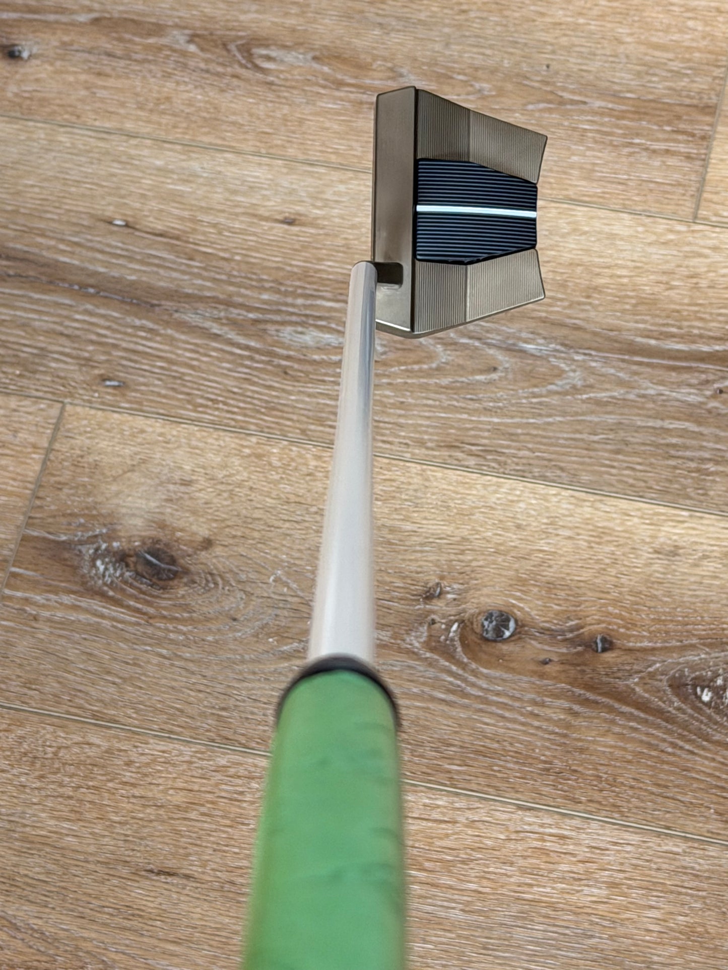 New torched phantom 9.5 - white shaft - fluorescent green - gripmaster 34.5”