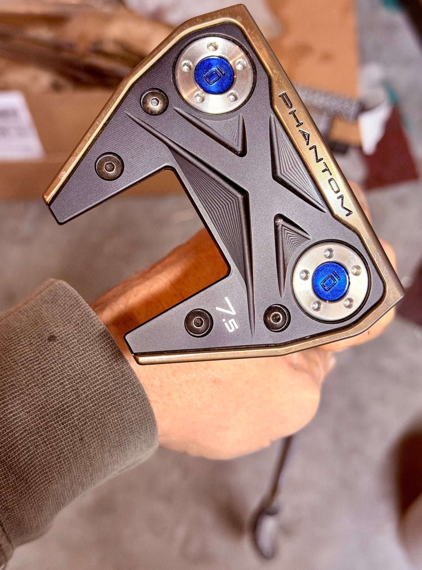 Candy blue!  Torched phantom x 7.5 (new) - stock shaft/grip at 34”.