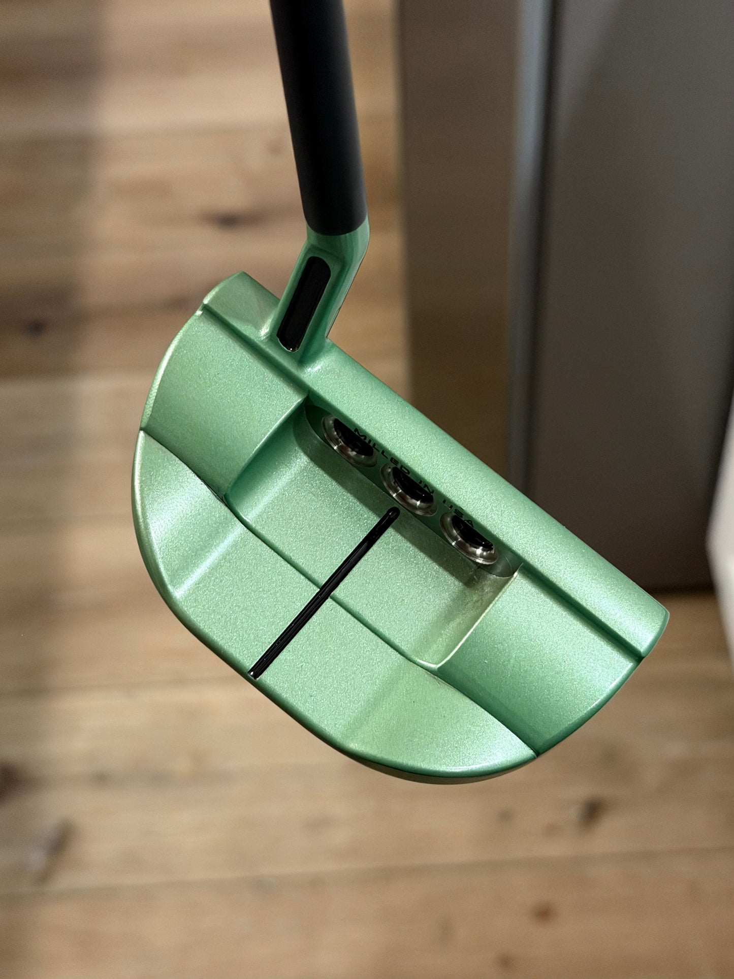 Anodized Green fastback 1.5 (mint) w/ kangaroo + black shaft