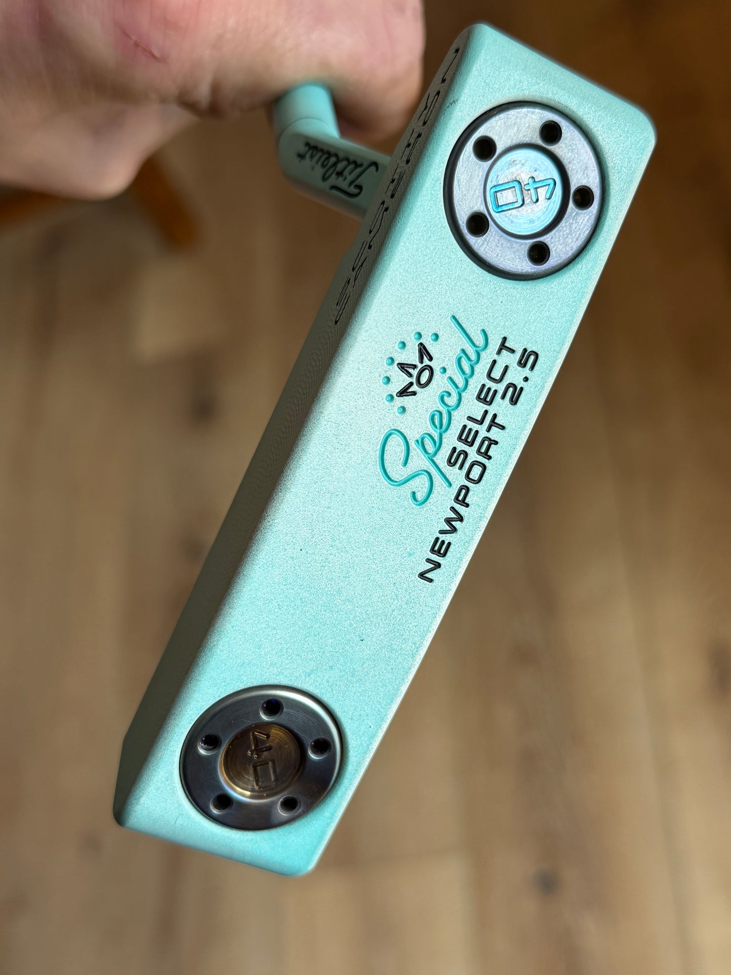 New special select Newport 2.5 Tiffany blue splash / color matched shaft 34”