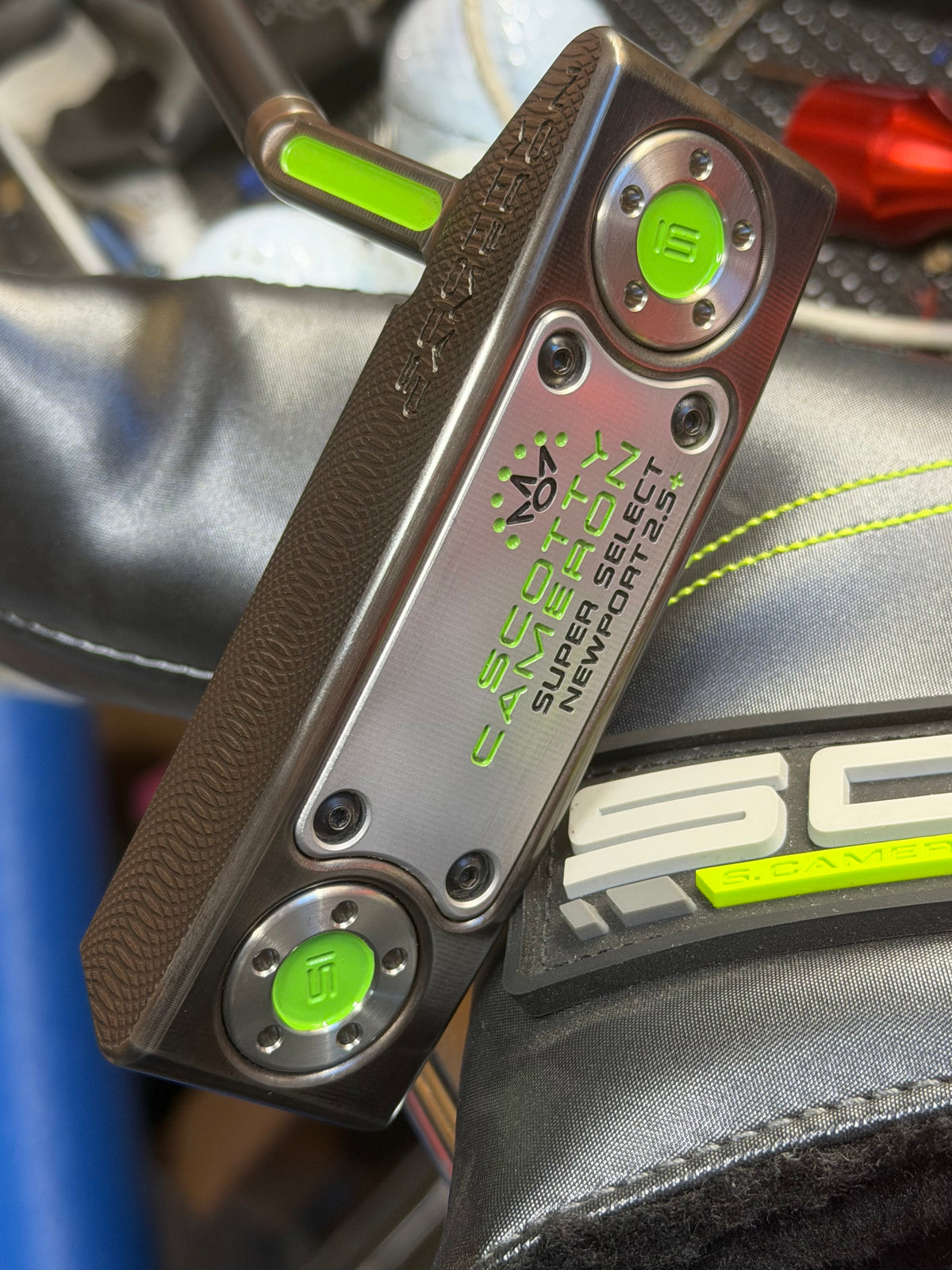 (New) Scotty Cameron Patina super select Newport 2.5 custom lime / leather 34.5”