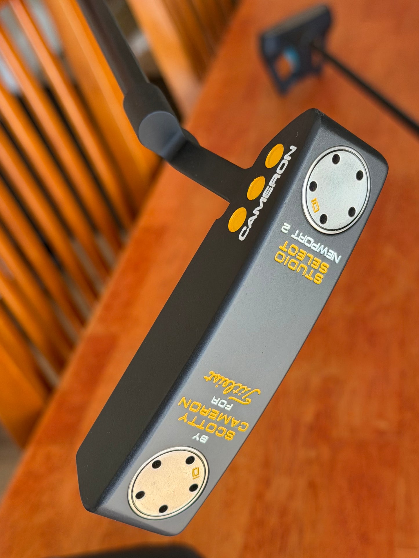 Studio Select Scotty Cameron Newport 2 - black/yellow custom 35”