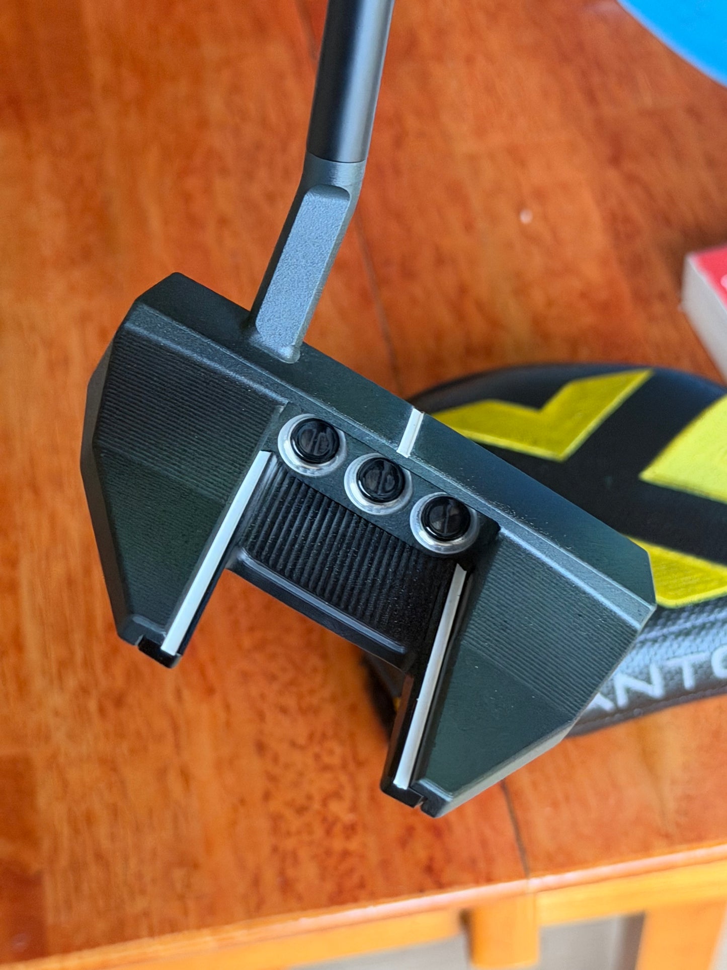 Scotty Cameron phantom x 7.5 eastern front camo / smoke 34”