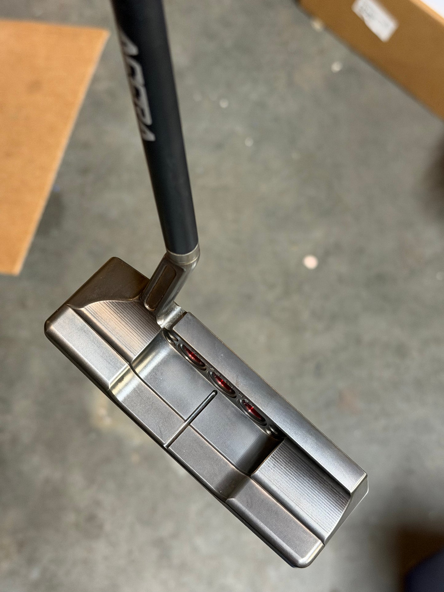 New Scotty Cameron studio style 2.5 + gunmetal / Accra Tour Z 34”