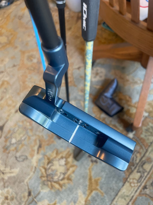 2005 Studio Style Newport - Mystic Blue 35"