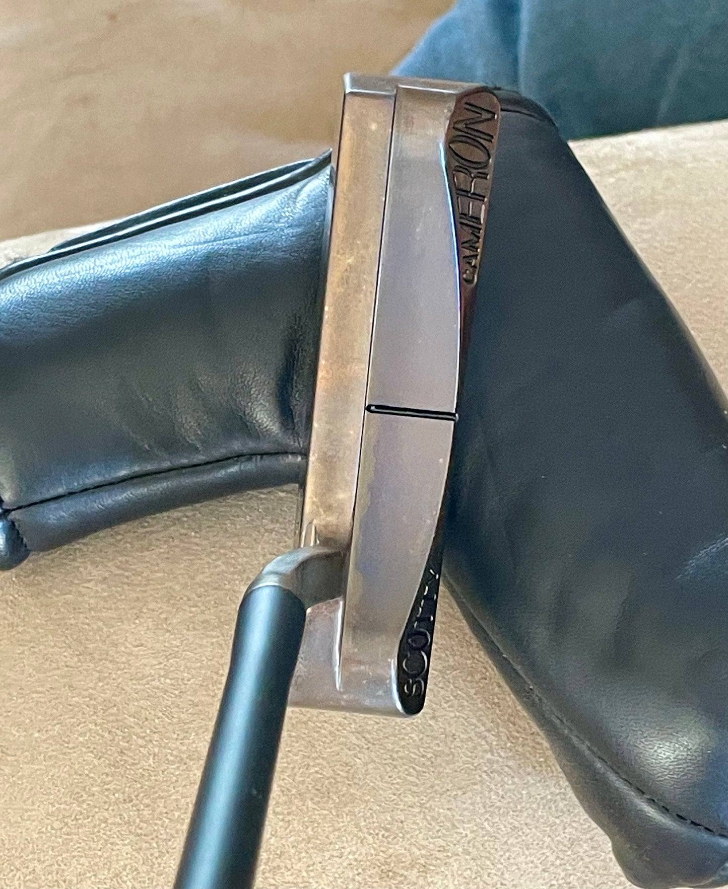 Scotty Laguna Studio Select 1.5 - oil can- 35" with limited black cabretta leather grip/cover