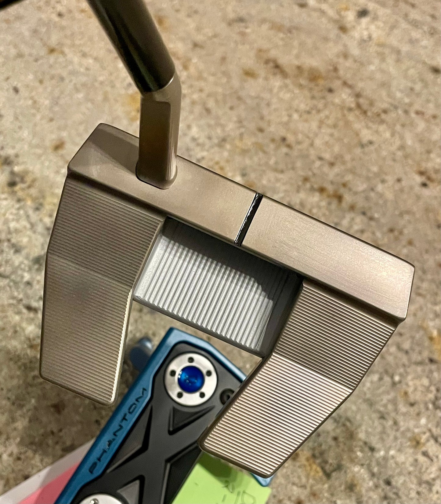 Torched Phantom X5.5 34.5" NEW with a kangaroo grip!