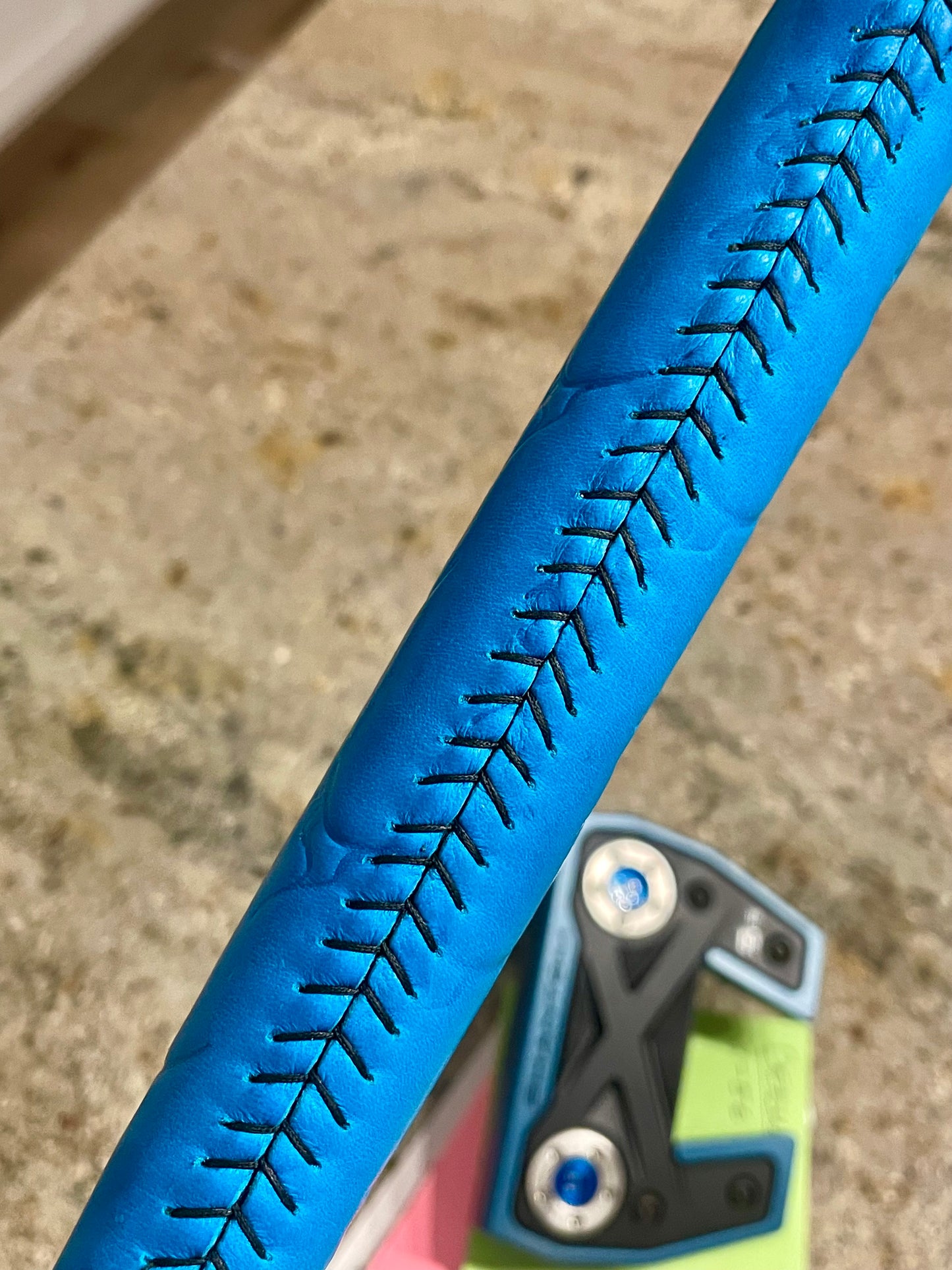 Torched Phantom X5.5 34.5" NEW with a kangaroo grip!