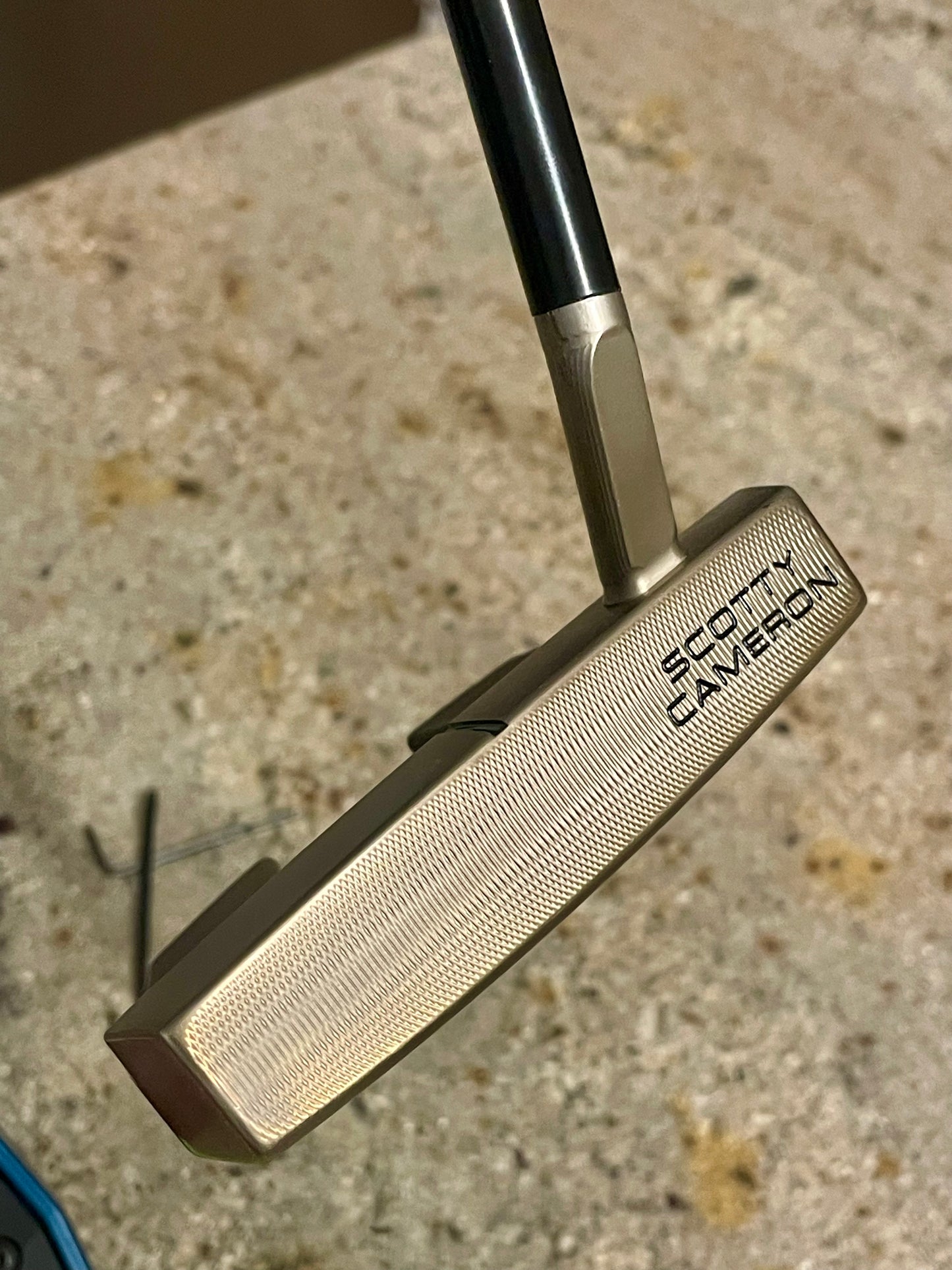 Torched Phantom X5.5 34.5" NEW with a kangaroo grip!