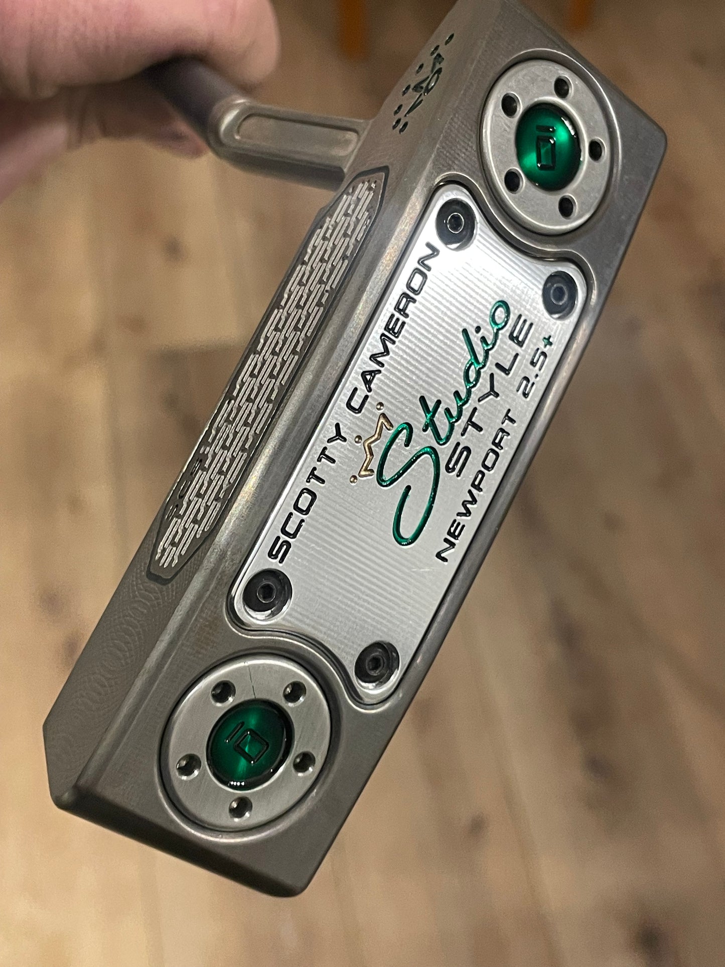 2025 Studio Style Newport 2.5+  DEEP Chromatic Bronze / Candy Green